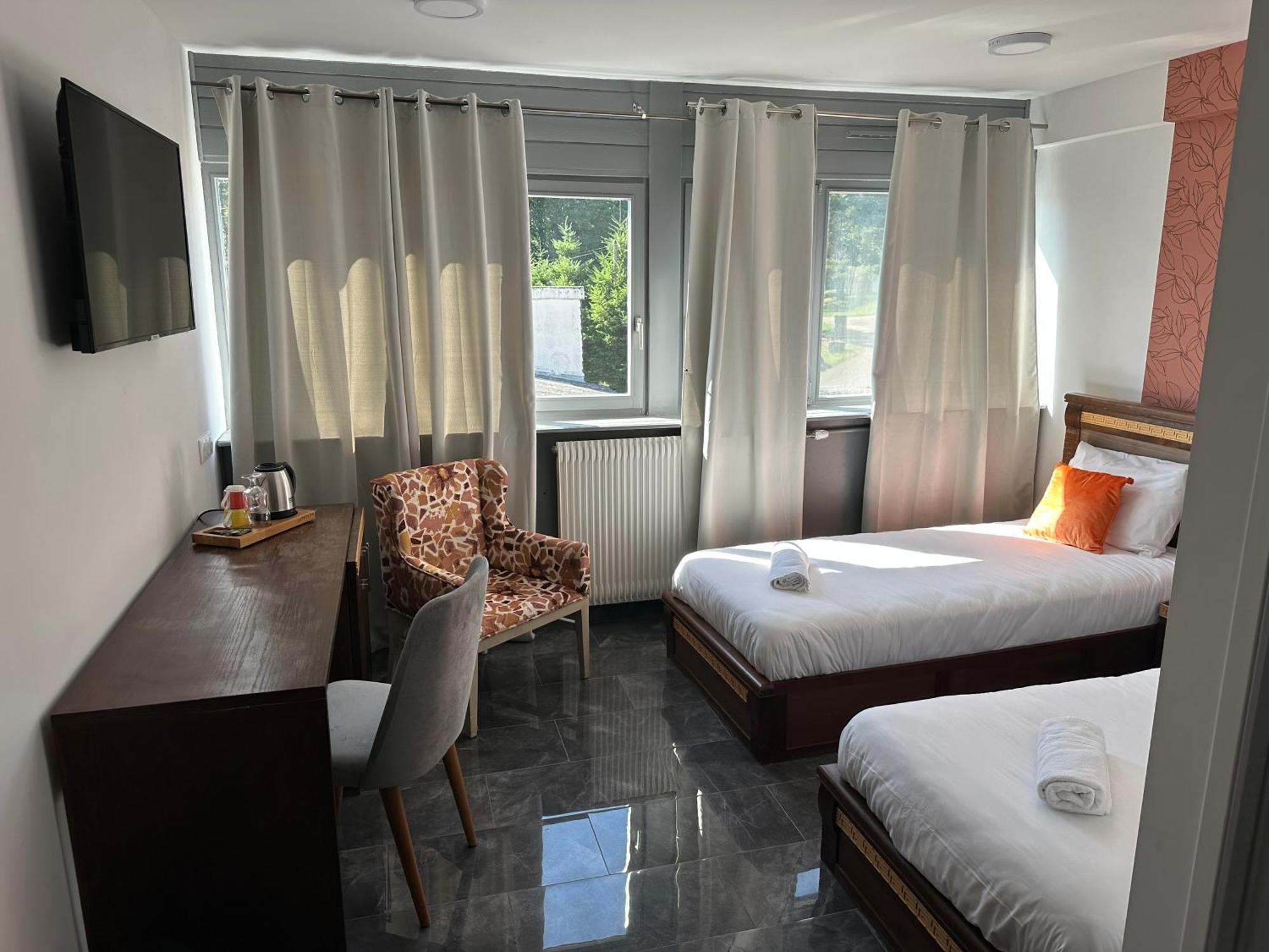 Hotel Parc Les Cigognes - Albe Ngoại thất bức ảnh