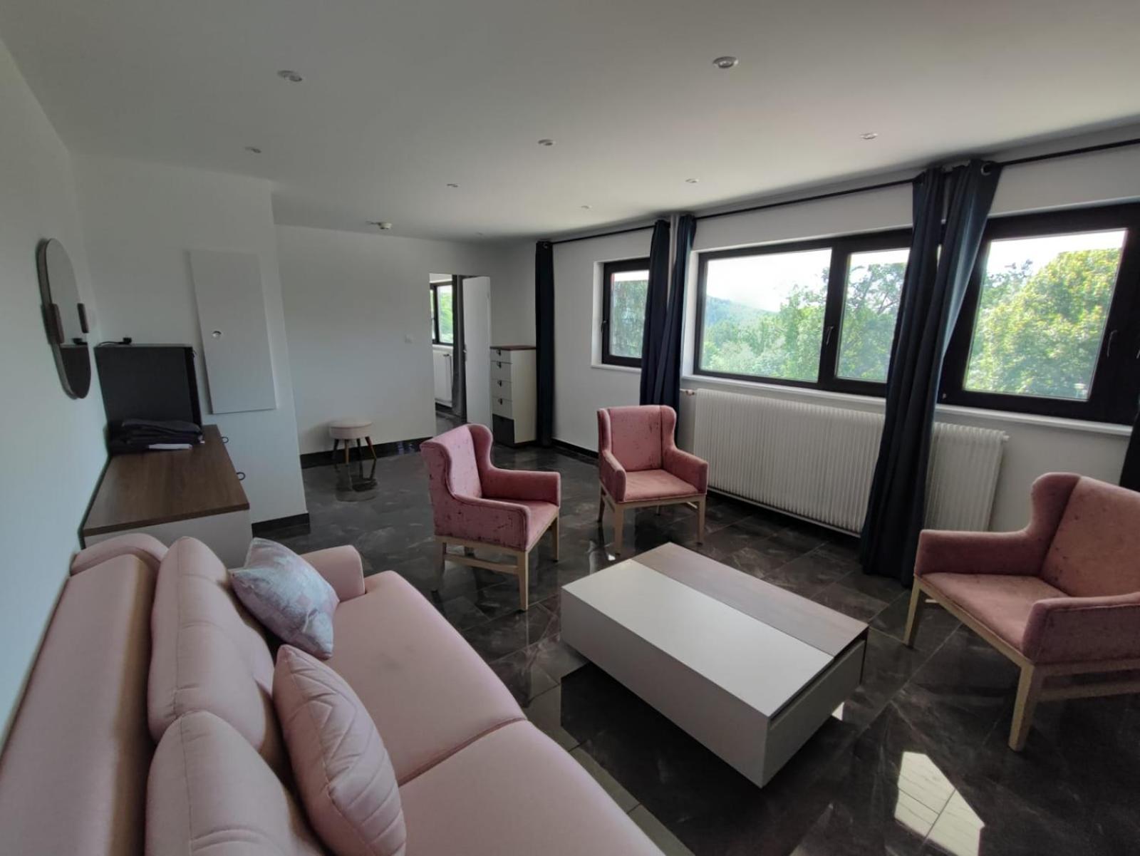 Hotel Parc Les Cigognes Albe Ngoại thất bức ảnh